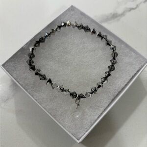 🌟 Introducing the Perfect Silver Preciosa Czech Bracelet with Heart Charm! 💖✨